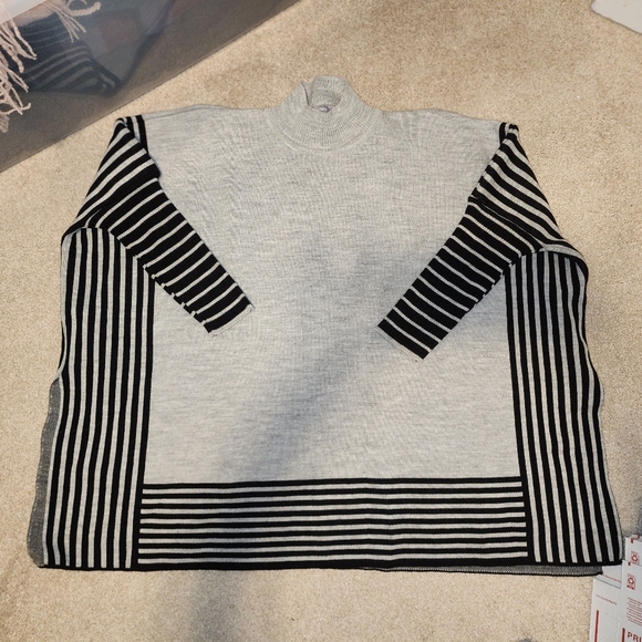 Oversized Turtleneck Tunic/Sweater - Picture 6 of 6